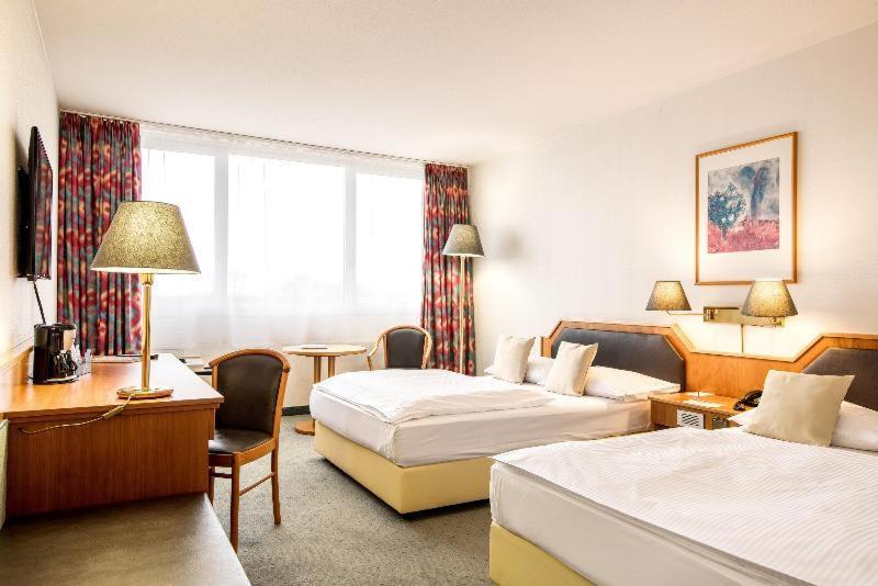 Leoso Hotel Ludwigshafen Room photo