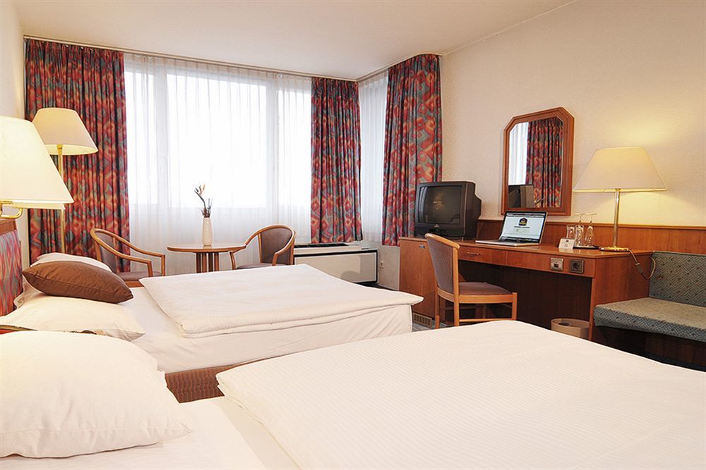 Leoso Hotel Ludwigshafen Exterior photo